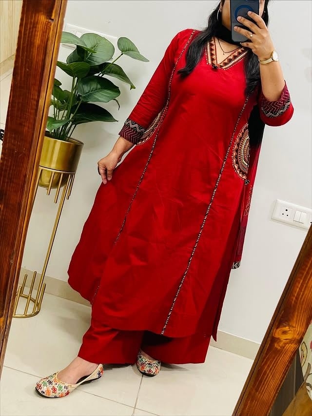 MEERA FAB Women Floral Printed Pure Cotton Straight V-Neck Kurta with Palazzos & Dupatta - Image 8