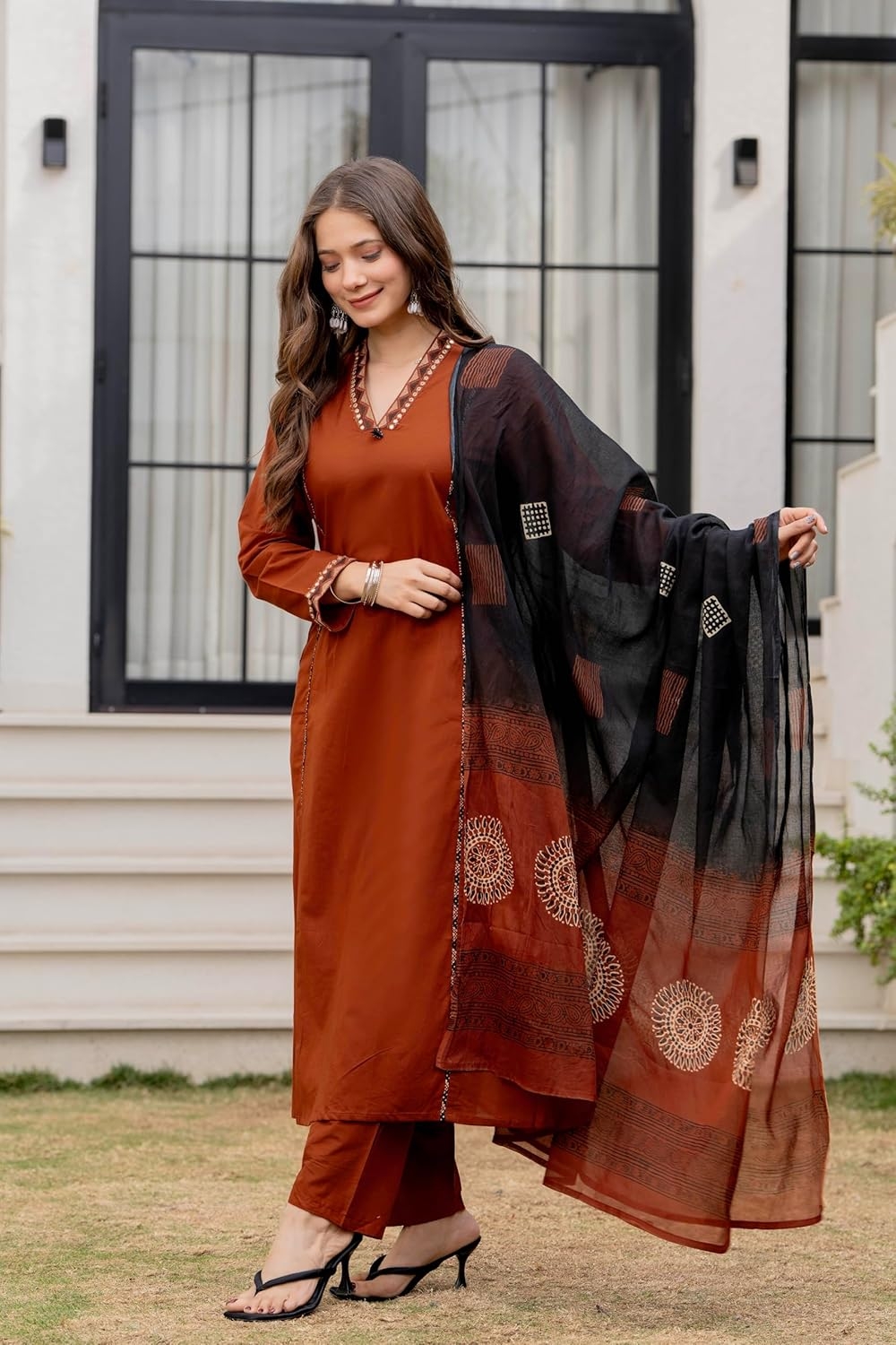 MEERA FAB Women Floral Printed Pure Cotton Straight V-Neck Kurta with Palazzos & Dupatta - Image 21