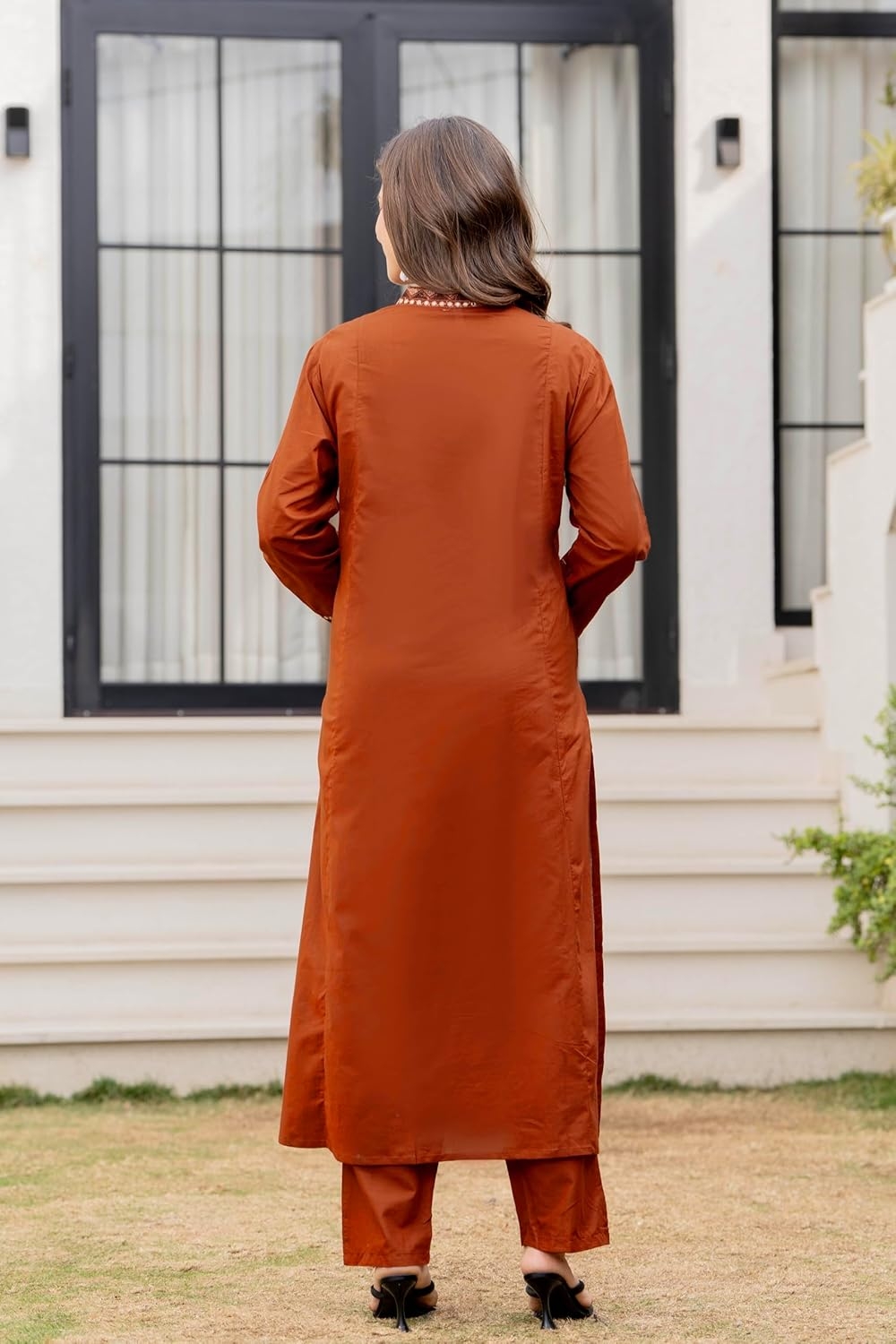 MEERA FAB Women Floral Printed Pure Cotton Straight V-Neck Kurta with Palazzos & Dupatta - Image 27