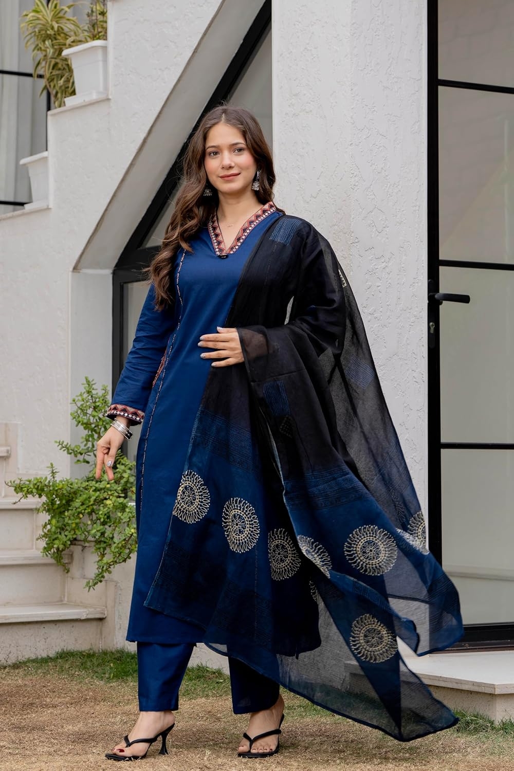 MEERA FAB Women Floral Printed Pure Cotton Straight V-Neck Kurta with Palazzos & Dupatta - Image 30