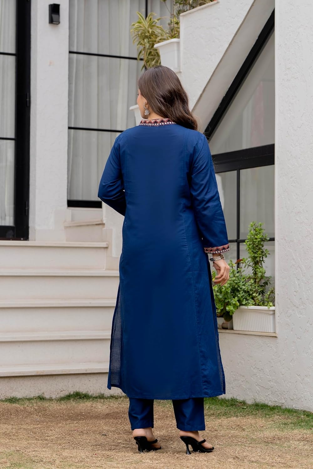 MEERA FAB Women Floral Printed Pure Cotton Straight V-Neck Kurta with Palazzos & Dupatta - Image 36