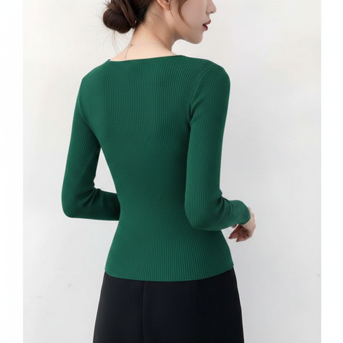 Material composition Lycra Fit type Regular Fit Sleeve type Long Sleeve Collar style V-Neck Neck style V-Neck Style Western - Image 4