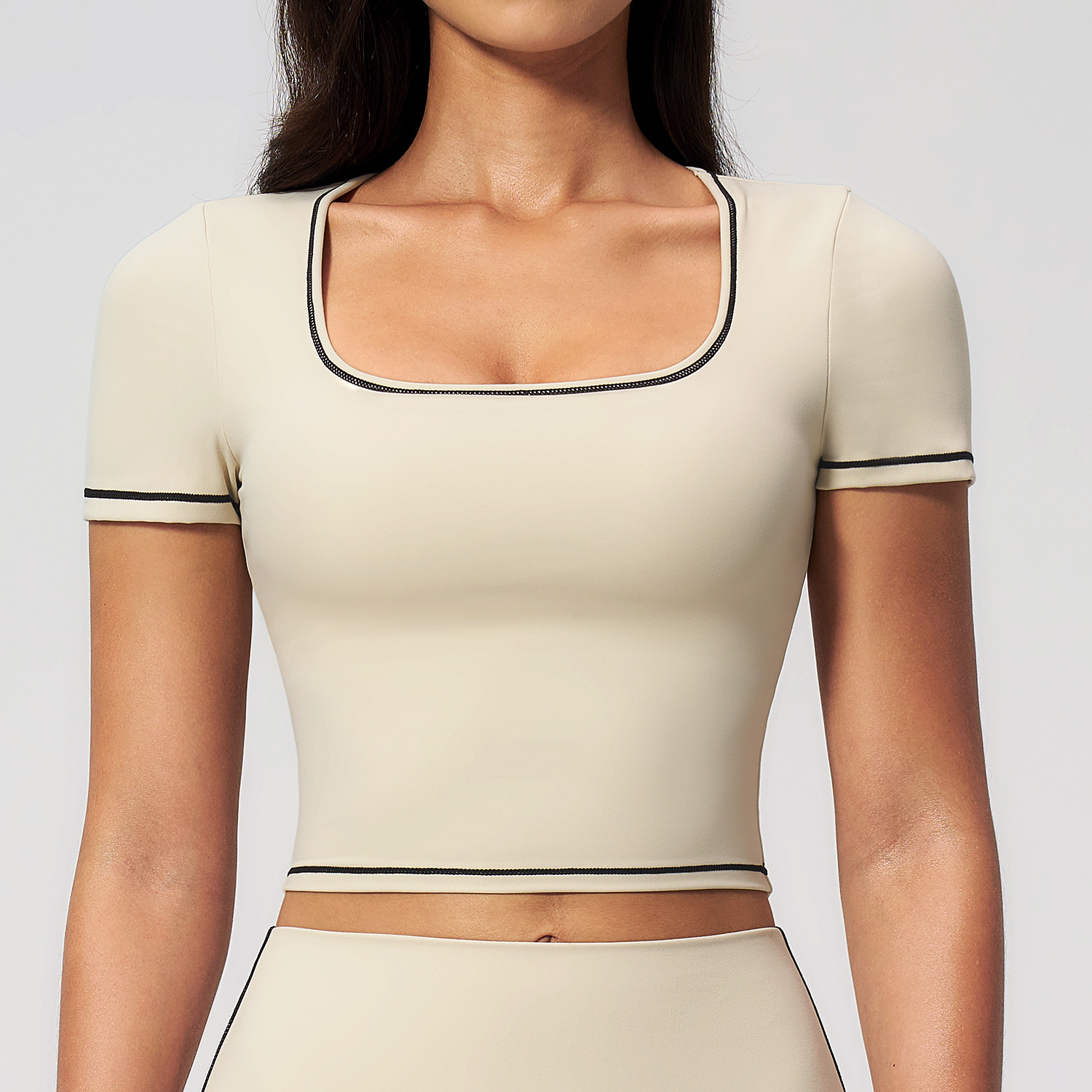 Morpho Aura Women's Contrast Piping Square Neck Cropped Yoga Top
