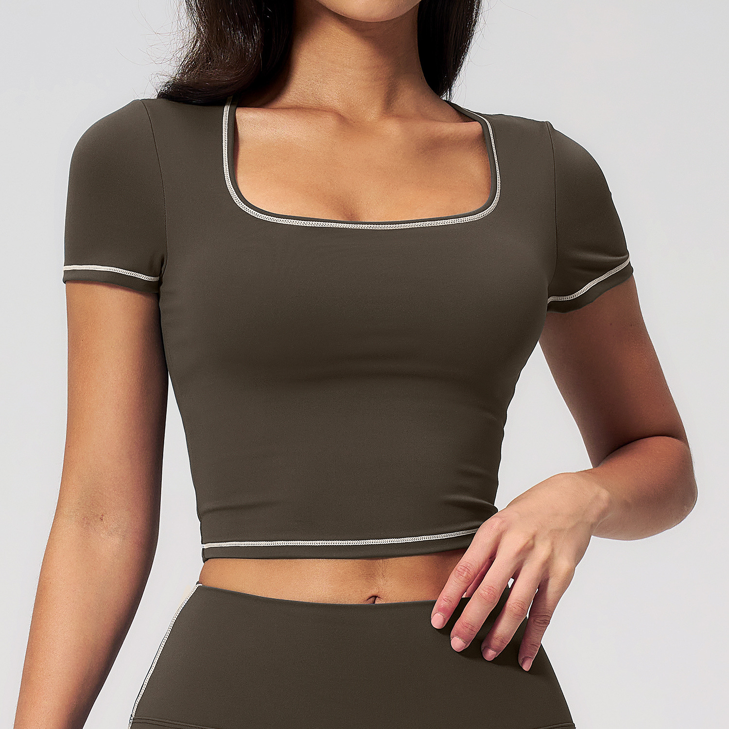 Morpho Aura Women's Contrast Piping Square Neck Cropped Yoga Top - Image 2
